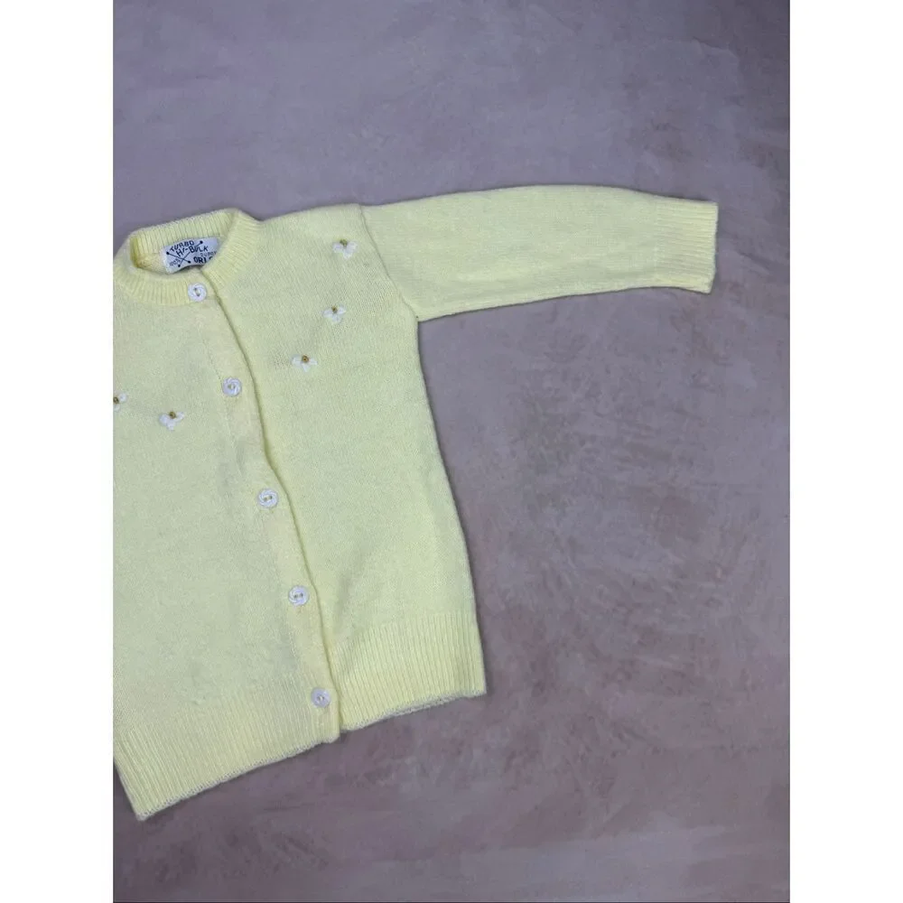 Vintage girls sweater